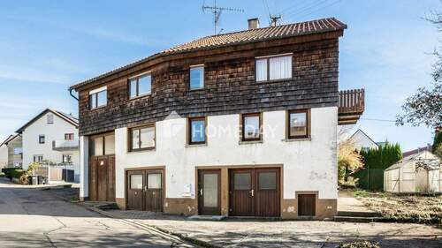 Außenansicht 1 - Freistehendes Einfamilienhaus in Hanglage mit Geschichte und Charakter