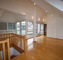 Tolle 5-Zi. Altbau - Maisonette - Wohnung in Ffm., Bornheim, neue EBK, 2 Bäder, gr. Balkon, Parkett. - Frankfurt am Main