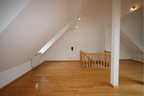 Dachstudio Bild 3 - 5 Zimmer Etagenwohnung in Frankfurt am Main