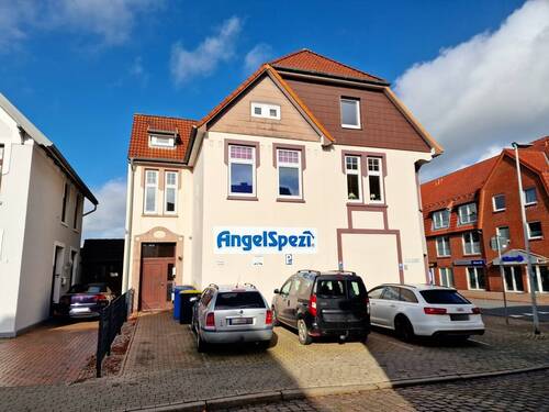 Wohn- und Geschäftshaus - 7 Zimmer Mehrfamilienhaus, Wohnhaus in Heide