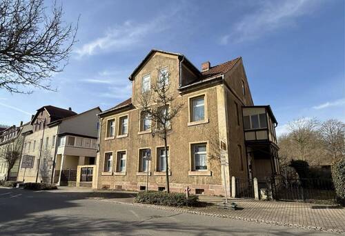 Straßenansicht - 1 Zimmer Mehrfamilienhaus, Wohnhaus zum Kaufen in Sondershausen