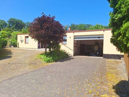 große Doppelgarage - 