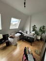 Bild 1 - 2-Zimmer-Dachgeschosswohnung mit viel Licht - WG-geeignet