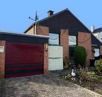Fröndenberg-Hohenheide: Einseitig angebautes Einfamilienhaus mit Garage in beliebter Wohnlage! - Fröndenberg/Ruhr