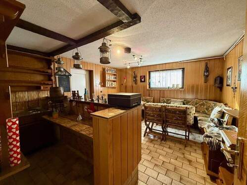 Sockelgeschoss: Partyraum - 