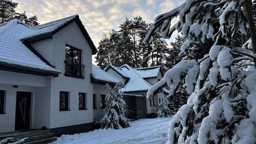 Blick Haus links zu rechts - 1 Zimmer Mehrfamilienhaus, Wohnhaus zum Kaufen in Borkwalde