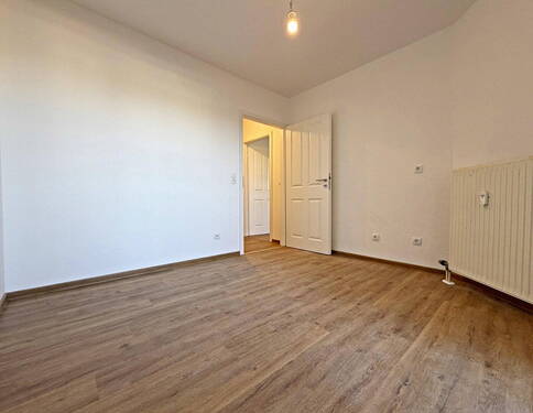 Schlafzimmer - Top-sanierte 2-ZKB mit Südost-Loggia in der beliebten Schwetzingerstadt (sofort frei!)