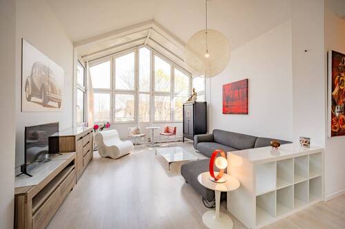 Wohnzimmer - 3 Zimmer Etagenwohnung zum Kaufen in München