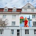 Hausansicht - Schöne 3-Zimmer-Wohnung in der Werdervorstadt mit Einbauküche und Nutzung einer Grünfläche im Hof