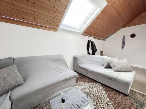 Wohnzimmer - 2 Zimmer Etagenwohnung zum Kaufen in Crailsheim