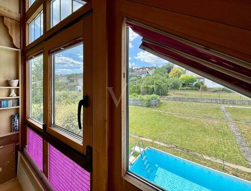 Blick aus dem Obergeschoß Richtung Garten - 