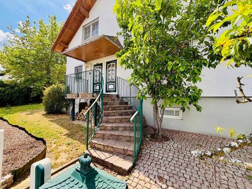 Hausansicht - 5 Zimmer Einfamilienhaus zum Kaufen in Buseck / Beuern