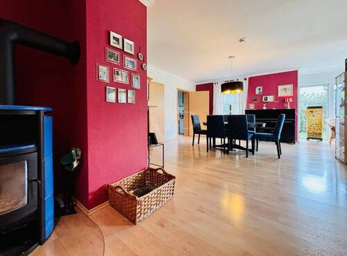 Blick ins Esszimmer - Einfamilienhaus mit 150,00 m&sup2; in Buseck / Beuern zum Kaufen