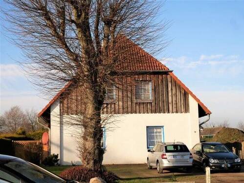 Bild 1 - Vermietetes Zweifamilienhaus in ruhiger Lage, in der Nähe von Oldenburg