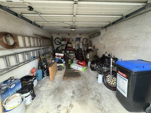 Garage - 