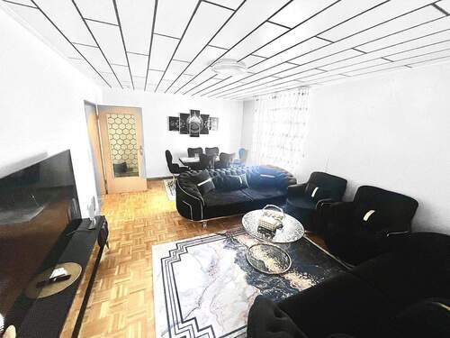 Wohnzimmer aus Richtung Balkon - 