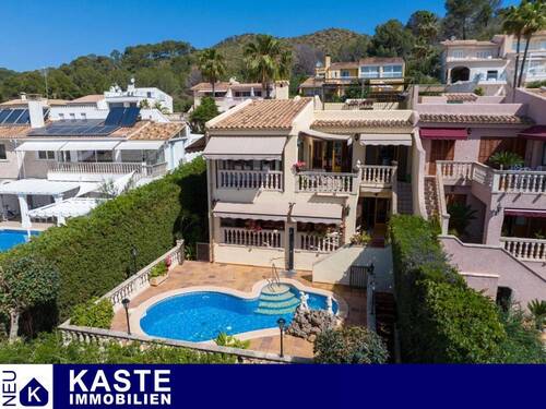 Titel - Doppelhaushälfte mit Meerblick und PoolGarten in Alcúdia auf Mallorca.