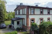 Ansicht von der Straße - Doppelhaushälfte in Werder - für ein naturverbundenes und selbstbestimmtes Familienleben