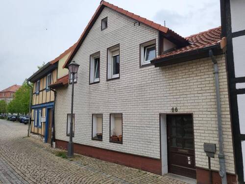 Frontansicht - Einfamilienhaus (Mittelreihenhaus) in Fachwerkbauweise