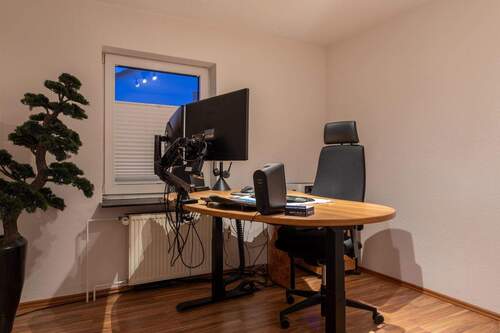 Büro - 5 Zimmer Einfamilienhaus in Grafhorst
