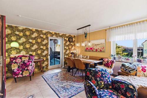 Wohnzimmer /Essbereich - Reihenmittelhaus mit 150,00 m&sup2; in Großenhain zum Kaufen