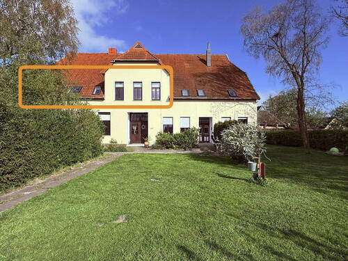 Außenansicht, Wohunung 1. OG - Schöne, großzügige & helle Wohnung - am Weserdeich, umfangreich saniert - 250m zum Strand