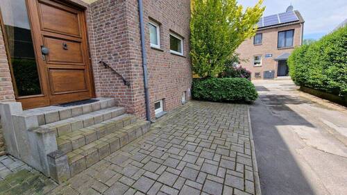 Stellplatz vor dem Haus - 