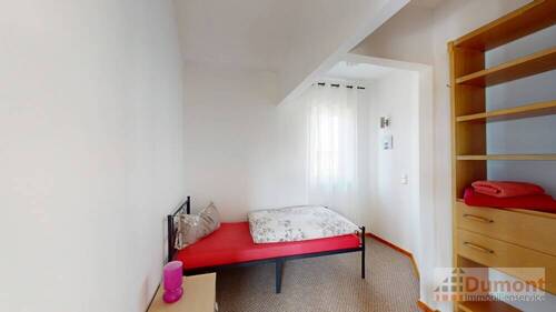 Schlafzimmer der 95 qm Einheit - 