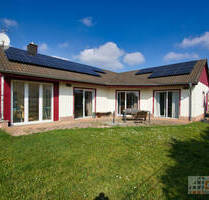 Bungalow mit sonnigem Grundstück und nachhaltiger Energieversorgung in Knapendorf. - Schkopau / Knapendorf