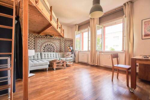 Wohnbereich - 1 Zimmer Etagenwohnung in Berlin