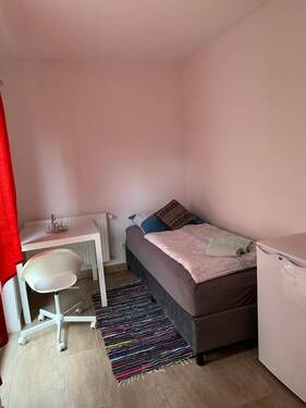 Einzelzimmer - 2 Zimmer Mehrfamilienhaus, Wohnhaus in Winhöring