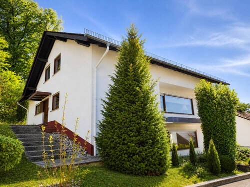 Seitenansicht - Mehrfamilienhaus, Wohnhaus mit 280,00 m&sup2; in Hillscheid zum Kaufen