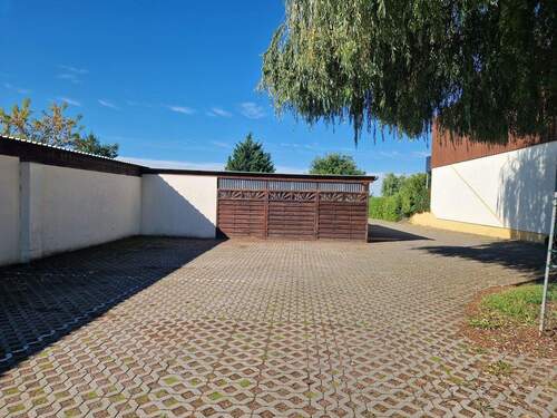 Zufahrt - 