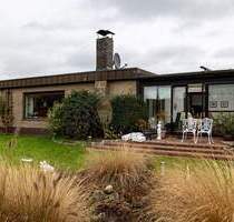 *** LIEBEVOLLER BUNGALOW in FAMILIENFREUNDLICHER LAGE und WARMEN MAUERWERK sowie GLASFASER *** - Brake Kirchhammelwarden