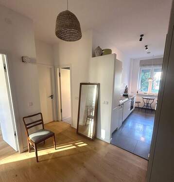 Flur 1 - Etagenwohnung mit 81,00 m&sup2; in Berlin zur Miete