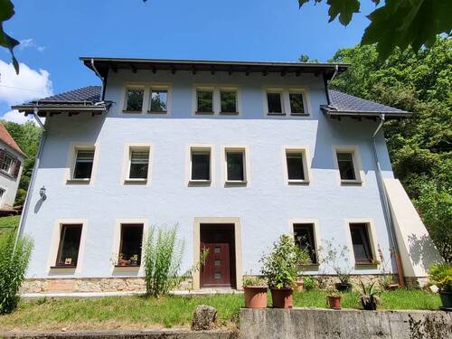 Hausansicht (straßenseitig)fac2d.jpg - 5 Zimmer Einfamilienhaus zum Kaufen in Bannewitz