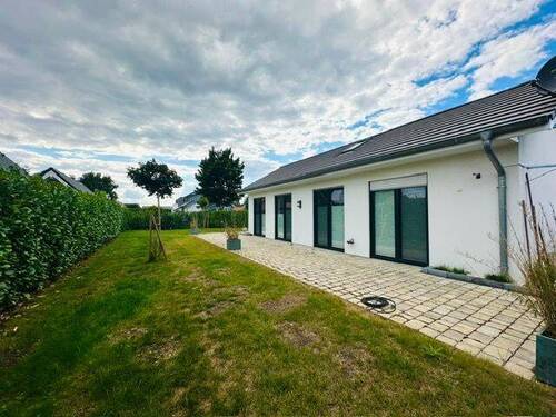 Ansicht - 2 Zimmer Mehrfamilienhaus, Wohnhaus zum Kaufen in Lembruch