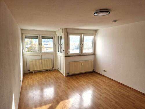 Wohn- und Schlafbereich 2 - 1 Zimmer Etagenwohnung zum Kaufen in Lahr