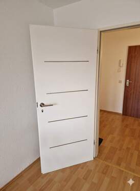 Zugang zum Flur - 1 Zimmer Etagenwohnung in Lahr