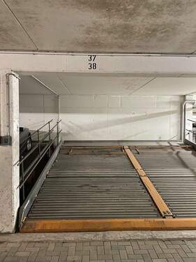 Tiefgarage-Stellplatz - 