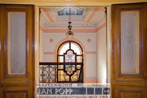 Vorsaal-Treppenhaus - 