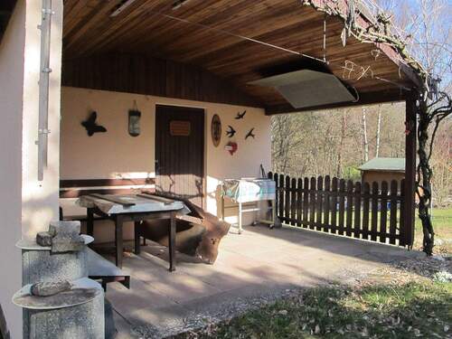 Überdachter Freisitz mit Grillplatz.JPG - 