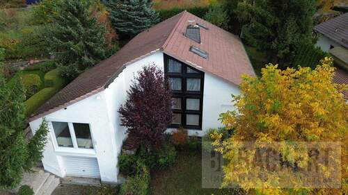 Straßenansicht - Außergewöhnliches Wohnhaus mit Einliegerwohnung in toller Wohnlage von Kronach