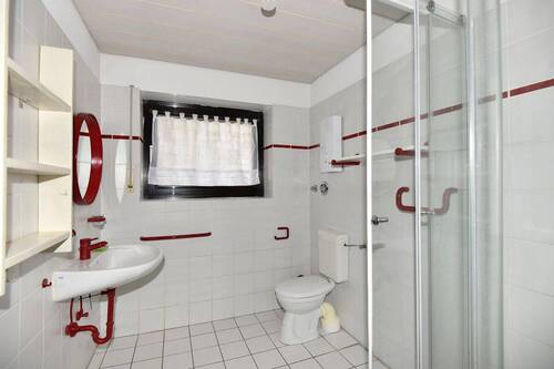 Bad Apartment - 
