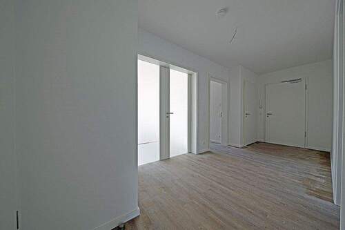 großzügiger Flur - 3 Zimmer Terrassenwohnung zur Miete in Tornesch