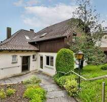 Wohnhaus in Bestlage! - 395.000,00&nbsp;EUR Kaufpreis, ca.&nbsp; 155,00&nbsp;m&sup2;&nbsp;Wohnfl&auml;che in Niefern-Öschelbronn (PLZ: 75223)