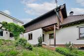 Ansicht seitlich - Einfamilienhaus mit 155,00 m&sup2; in Niefern-Öschelbronn zum Kaufen