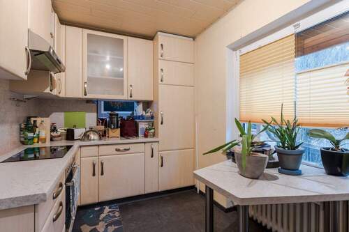 Küche mit Durchreiche - 