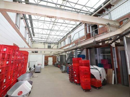 Bild 20 Hofansicht mit Produktion und Lager - 