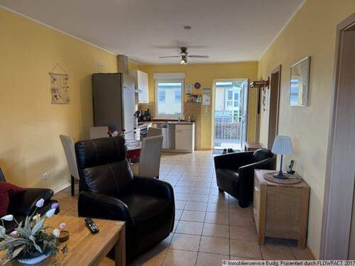 Blick vom Wohnbereich zum Ess-und Küchenbereich - 